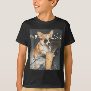 Camiseta Corgi bebendo café gelado meme engraçado de animal