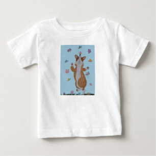 Camiseta Corgi Galês Dançando com Borboletas