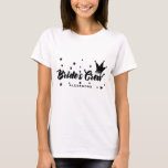 Camiseta Coroa e Estrelas da Tipografia da Tripulação da No<br><div class="desc">Quem está na tripulação da noiva? Camisa festiva e divertida do partido, com tipografia ousada, ilustrada por coroa e estrelas. Esta camisa será um presente perfeito para suas damas de noiva, madrinha de casamento, matrona de honra, garotas de flores e outras festas de noiva. Personalize adicionando seus nomes. Vista isso...</div>
