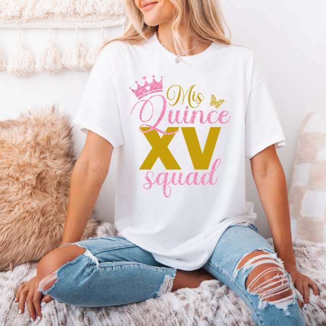 Camiseta Coroa Rosa Mis Quince XV - Praça Quinceanera (Pink Crown Mis Quince XV Squad Quinceanera Party T-Shirt)