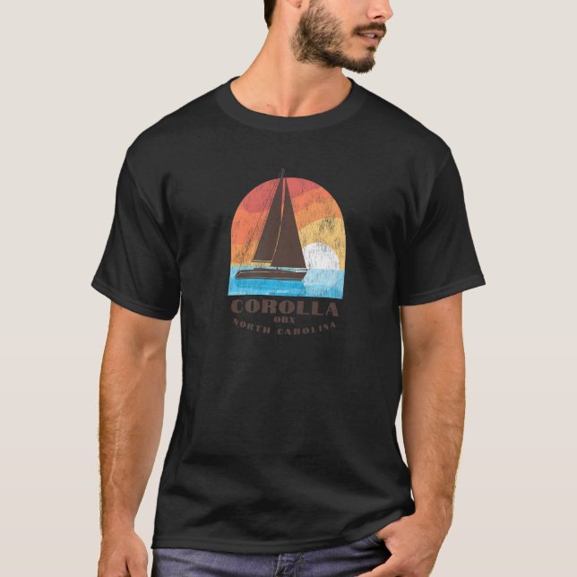 Camiseta Corolla, NC Vacationing Sailboating Sunrise Premiu (Frente)