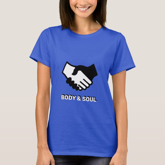 Camiseta Corpo e alma mãos em preto e branco (Frente)