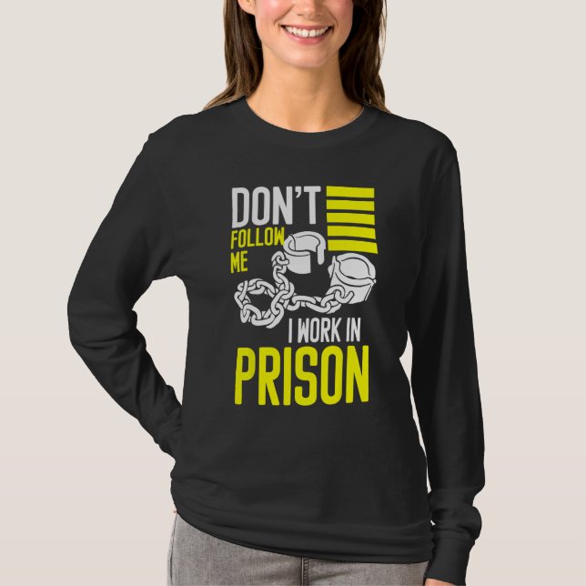 Camiseta correctional care inmate nurse and prison nursing  (Frente)