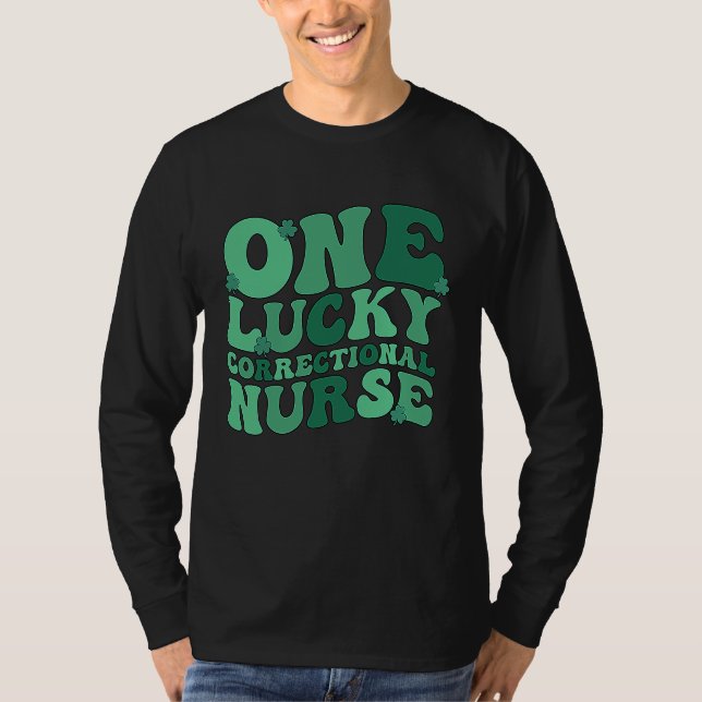 Camiseta Correctional Nurse St Patrick's Day Corrections Nu (Frente)