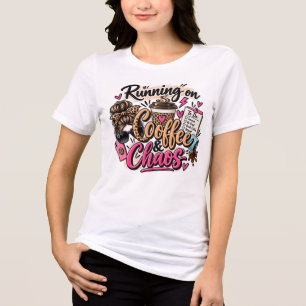 Camiseta Correndo com Café & Caos Laço Desarrumado de Leopa