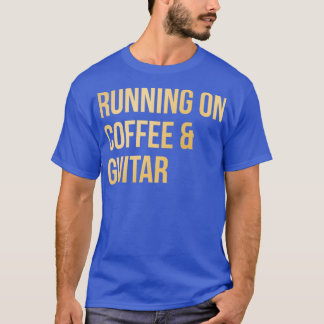 Camiseta Correndo Com Café E Violão Em Dourada Cabeça De Pu