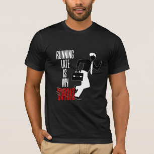 Camiseta Correr Tarde é o meu Cardio - Engraçada citação Sa