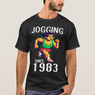 Camiseta Corrida desde 1983 executando pixel
