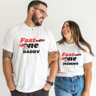 Camiseta Corrida rápida de um carro de Mamãe Primeira festa