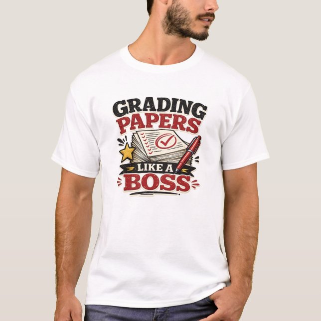Camiseta Corrigindo Trabalhos Como Chefe Professor Engraçad (Frente)