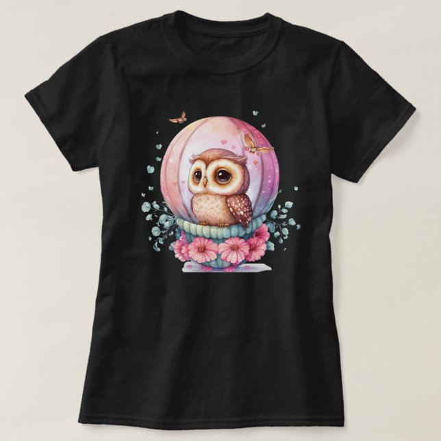 Camiseta Coruja numa Esfera de Vidro com Flores Rosa e Cora (Frente do Design)