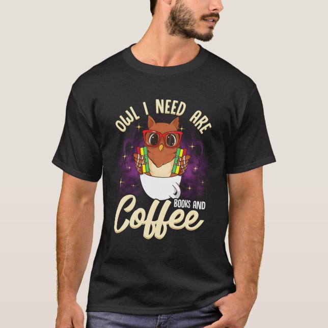 Camiseta Coruja Que Preciso São Livros E Café (Frente)