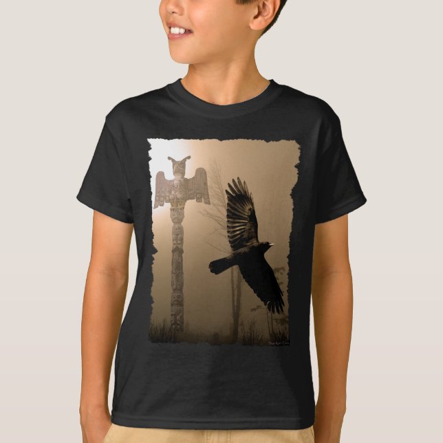 Camiseta Corvo Voador e Teia Polar Totem Mística (Frente)