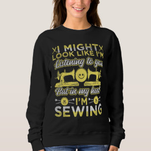 Camiseta Costumo Parecer Que Estou A Ouvir-Te, Mas...