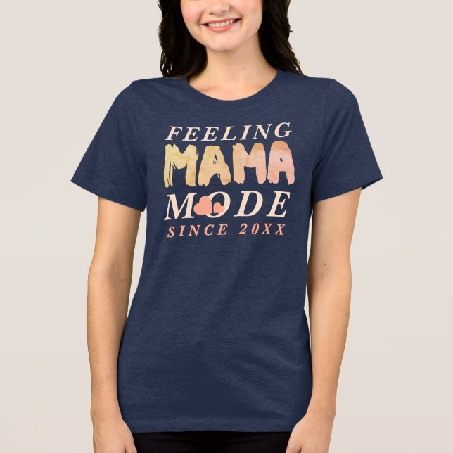 Camiseta Cota da nova mãe personalizada desde o ano de cora (Frente)