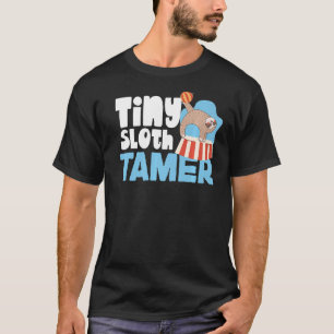Camiseta County Fair Tiny Sloth Tamer