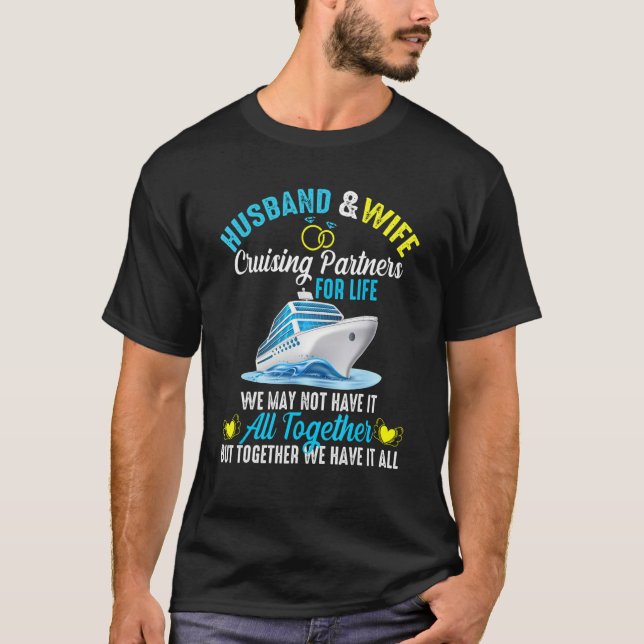 Camiseta Couples Anniversary 2023 Cruise Trip Husband Wife  (Frente)