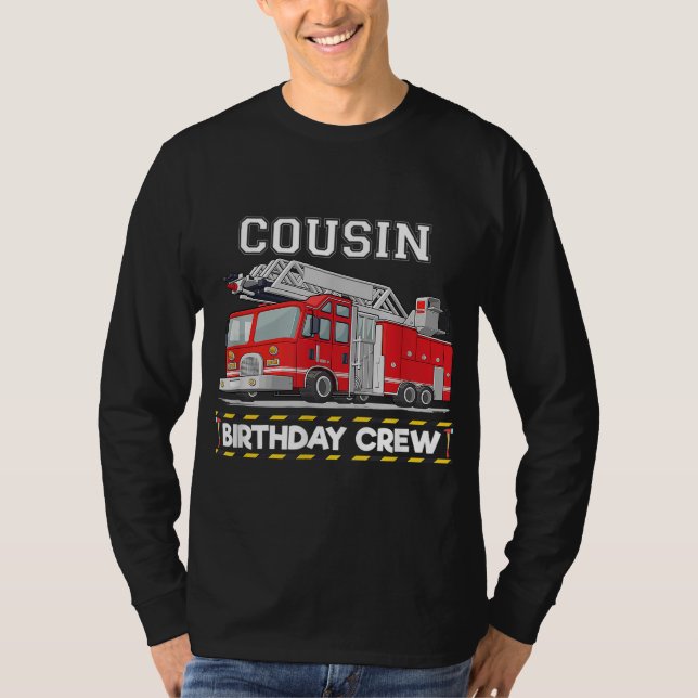 Camiseta Cousin Birthday Crew Matando Bombeiro Familiar (Frente)