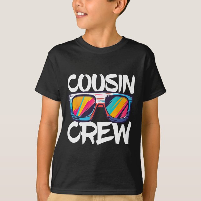 Camiseta Cousin Crew Adultos Crianças Correspondentes à Tri (Frente)