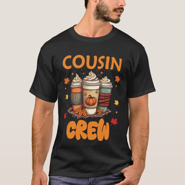 Camiseta Cousin Crew Halloween Pumpkin Latte Coffee Lover  (Frente)