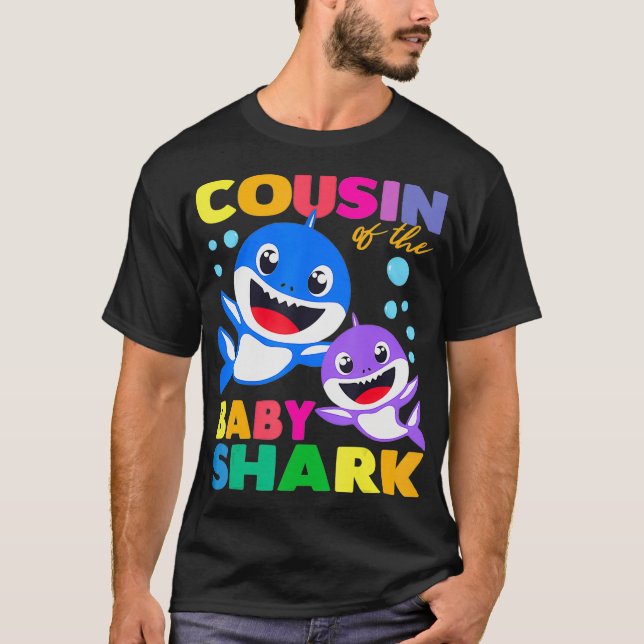 Camiseta Cousin Of The Baby Shark Birthday Cousin Shark  (Frente)