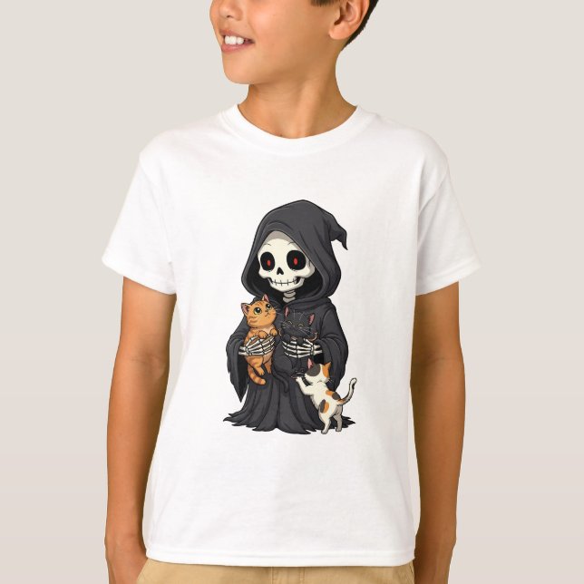 Camiseta Coveiro Esqueleto Acariciando Gatinhos Crianças (Frente)