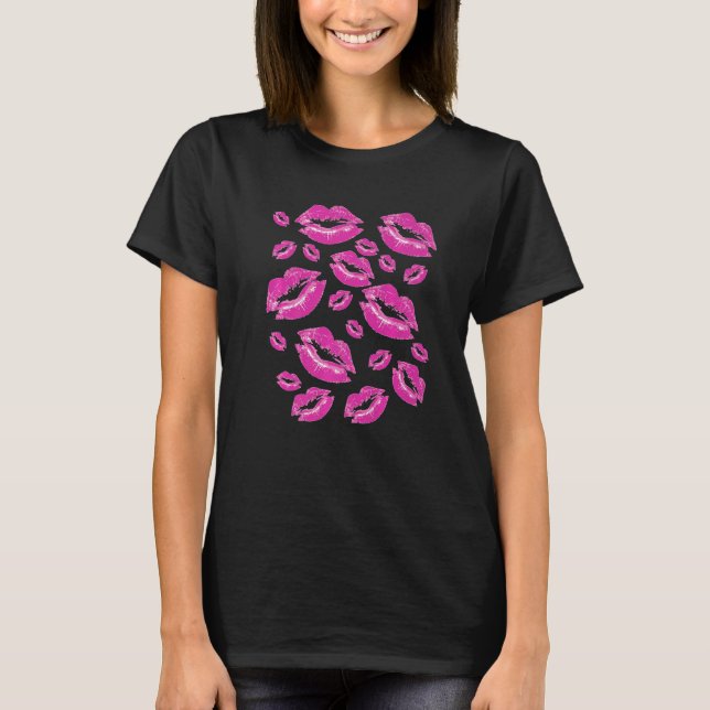 Camiseta Cover Me In Kisses Playful Pink Lipstick Flirtatio (Frente)
