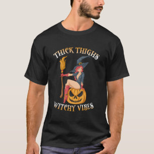 Camiseta Coxas grossas e bruxas Vibes do Halloween Testemun