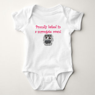Camiseta Cozido orgulhosa em um forno substituto