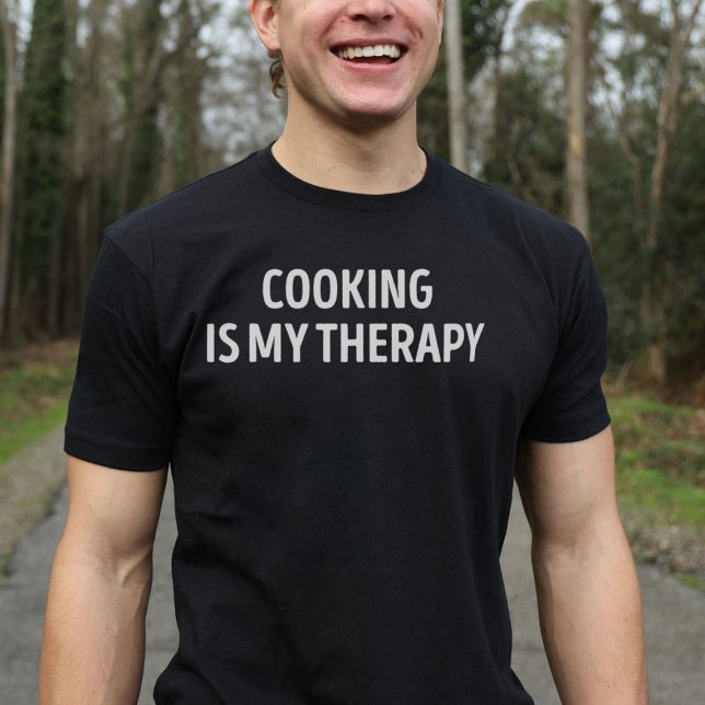 Camiseta Cozinhar É Minha Terapia Engraçada (Criador carregado)