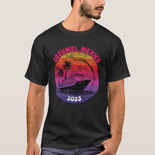 Camiseta Cozumel Cruise Mexico 2023 Family Distress Retro (Frente)