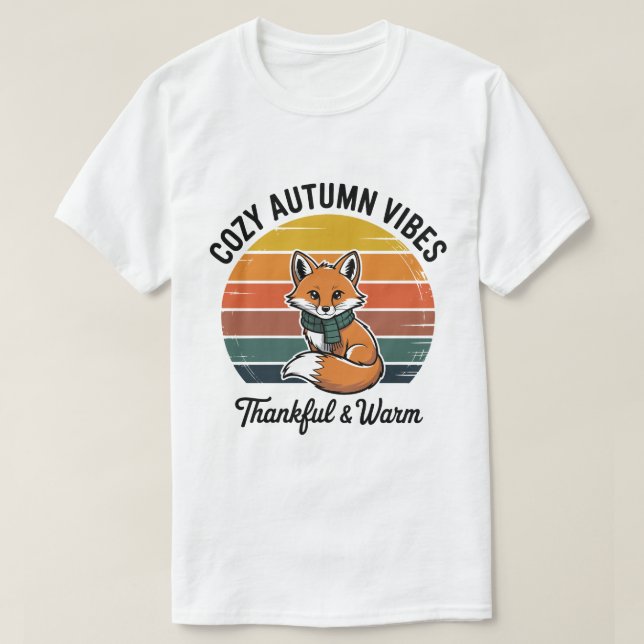 Camiseta Cozy Autumn Vibes Tee (Frente do Design)
