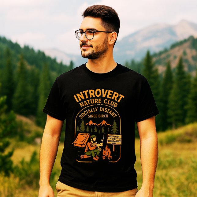Camiseta Cozy Forest Escape for Quiet Souls (Introvert Nature Club)