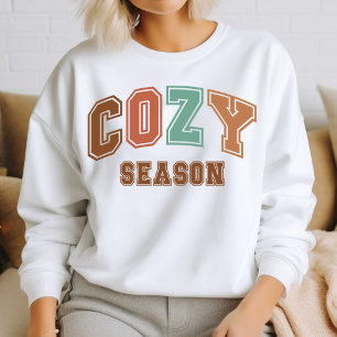 Camiseta Cozy Season Trendy Fall Varsity Sweatshirt