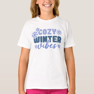 Camiseta Cozy Winter Vibes - Tipografia do Floco de Neve