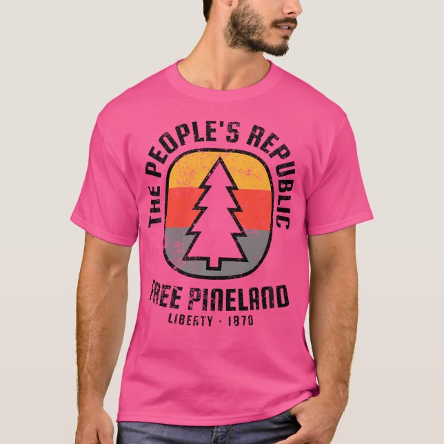 Camiseta Crachá de Campanha Retro de Pineland Livre (Frente)