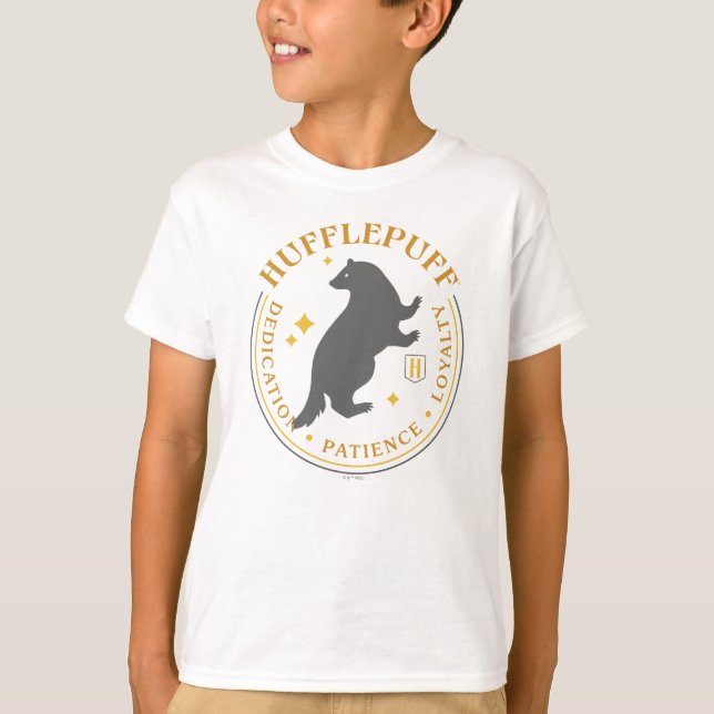Camiseta Crachá de Orgulho da Casa HUFFLEPUFF™ (Frente)