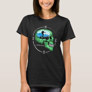 Camiseta Crânio com Hiker de Pé Alto ao ar livre Nature Hik