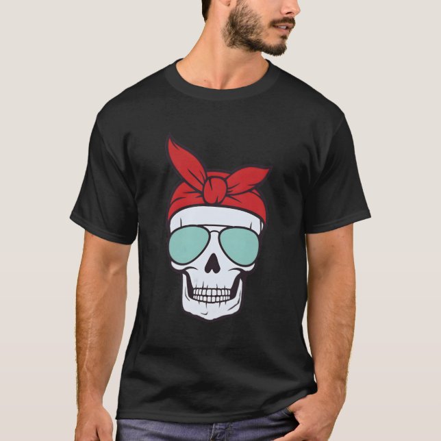 Camiseta Crânio E Crossbones Óculos De Sol Piratas (Frente)