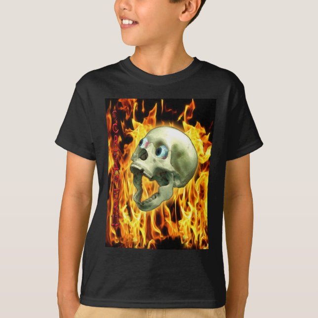 Camiseta Crânio Gótico, Chamas, Horror de Halloween (Frente)