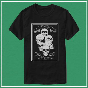 Camiseta Crânios com Faixas e Texto Preto