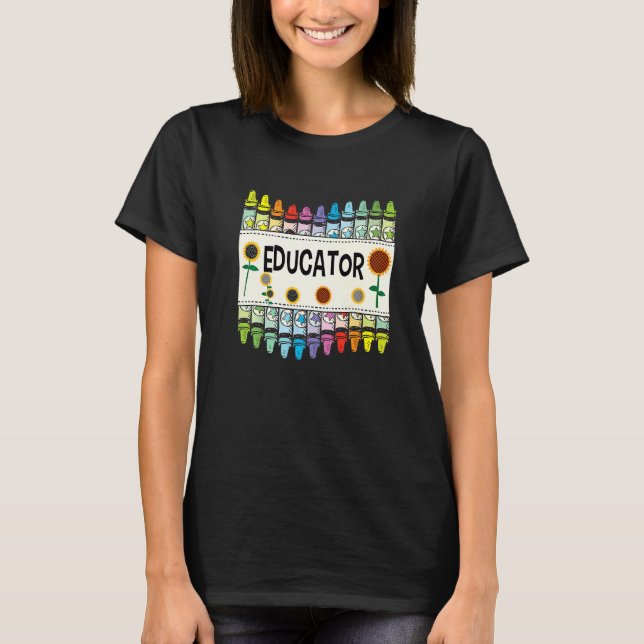 Camiseta Crayons And Flower Teaching  Educator (Frente)