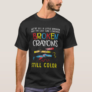 Camiseta Crayons Partidos Ainda Coloridos Cor Tal Saúde Su