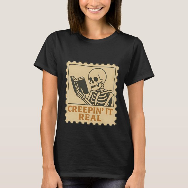 Camiseta Creepto Real - Skeleton Book Lover Halloween (Frente)