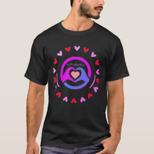 Camiseta Criações Sensíveis: Corações de Amor Projetados à