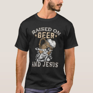 Camiseta Criado em cerveja e Jesus Jesus vestindo cerveja