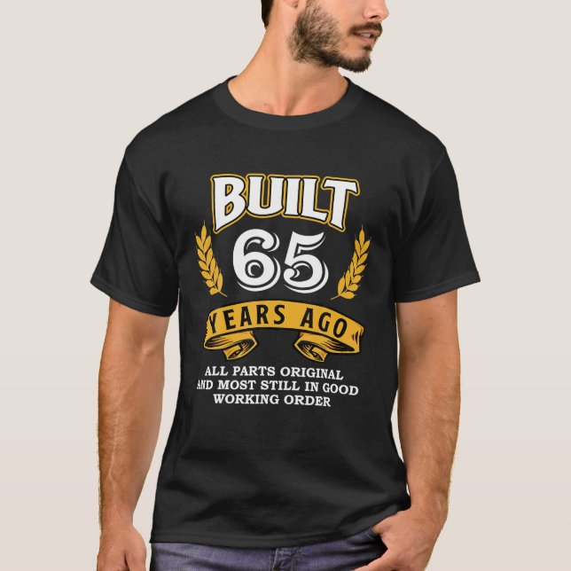 Camiseta Criado há 65 anos, todas as peças originais 65º (Frente)