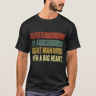 Camiseta Criado por um homem Excelente com um grande pai