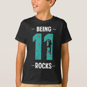 Camiseta Criança de 11 anos escalando em seu aniversário de