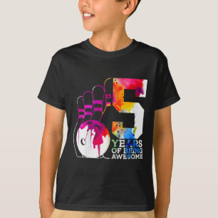 Camiseta Crianças 5 anos sendo 5 de Boliche de incrível